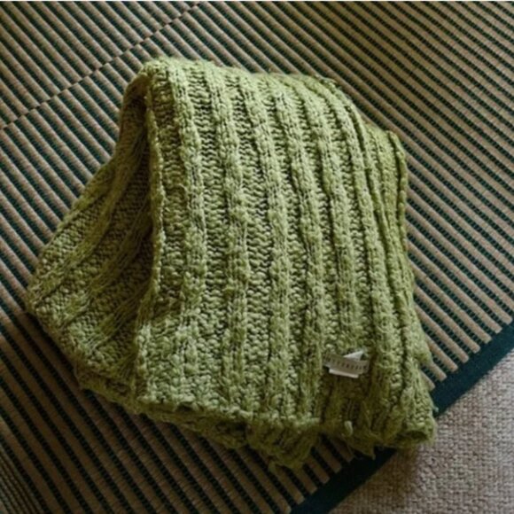 Pottery Barn Green Channel Throw Blanket - Picture 4 of 4